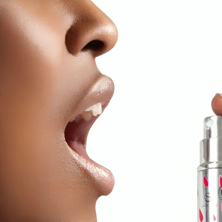 SECRETPLAY - SPRAY PARA SEXO ORAL COM SABOR DE MORANGO AZEDO - Image 3